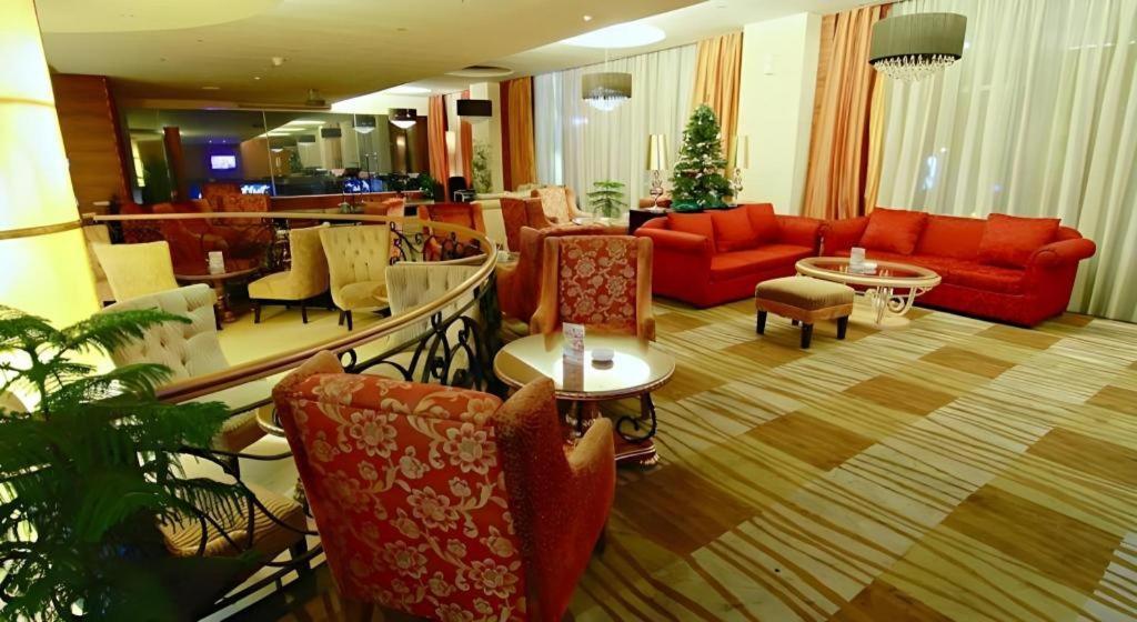 Grand Basko Hotel Паданг Экстерьер фото